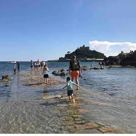 Semesterbostad Great Location Very Spacious. Sea And Castle View Marazion
