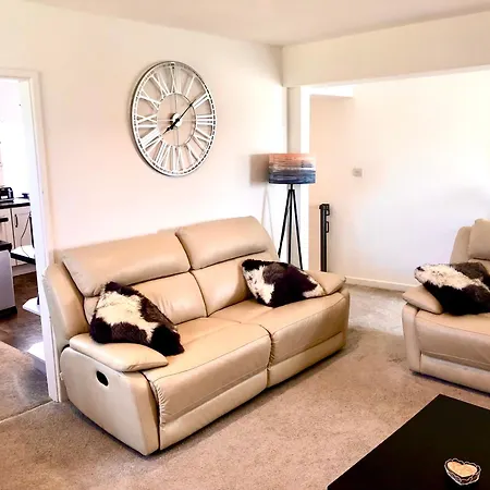 Great Location Very Spacious. Sea And Castle View Semesterbostad *
