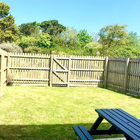 Great Location Very Spacious. Sea And Castle View Semesterbostad Marazion